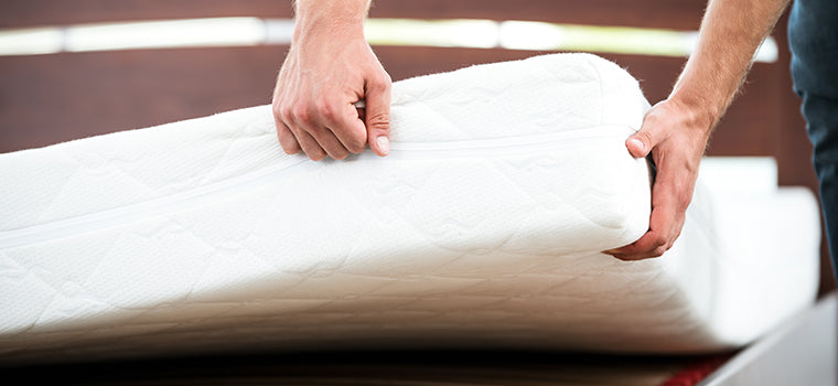 Pourquoi et quand retourner son matelas ?